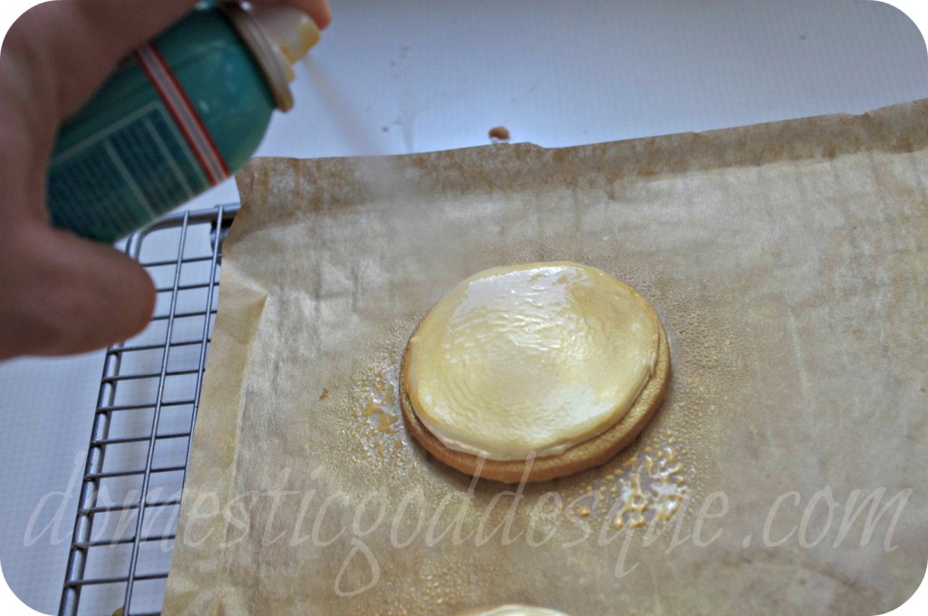 spray paint gold medal olympic biscuits