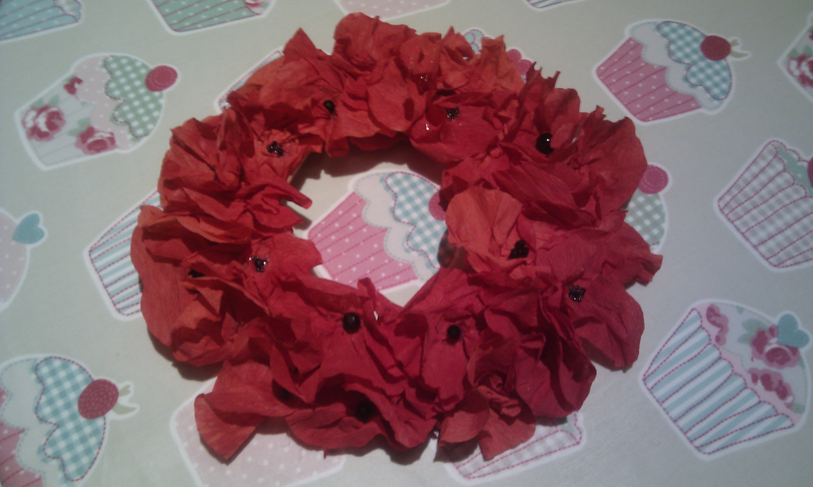 how to make a crepe paper poppy wreath