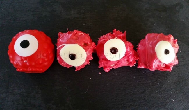 Red Rice Krispie Cakes RND2015 Red NOse Day
