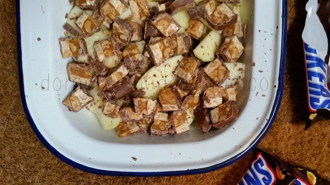Apple Snickers Crumble